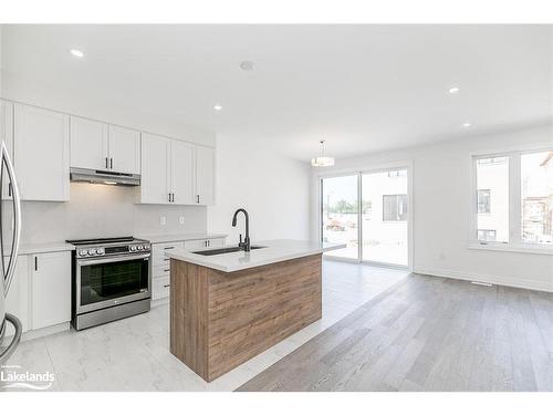 3 Rosanne Circle, Wasaga Beach, ON - Indoor Photo Showing Kitchen