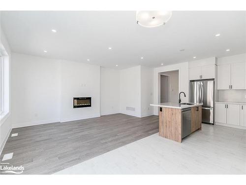 3 Rosanne Circle, Wasaga Beach, ON - Indoor Photo Showing Kitchen With Stainless Steel Kitchen With Upgraded Kitchen