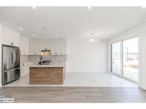 3 Rosanne Circle, Wasaga Beach, ON - Indoor Photo Showing Kitchen With Stainless Steel Kitchen