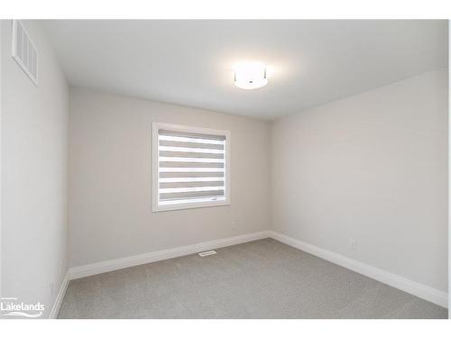 5 Rosanne Circle, Wasaga Beach, ON - Indoor Photo Showing Other Room