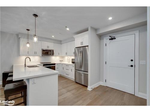 305-200 Anglo Street, Bracebridge, ON - Indoor Photo Showing Kitchen With Upgraded Kitchen