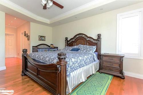 16 Wasaga Sands Drive, Wasaga Beach, ON - Indoor Photo Showing Bedroom