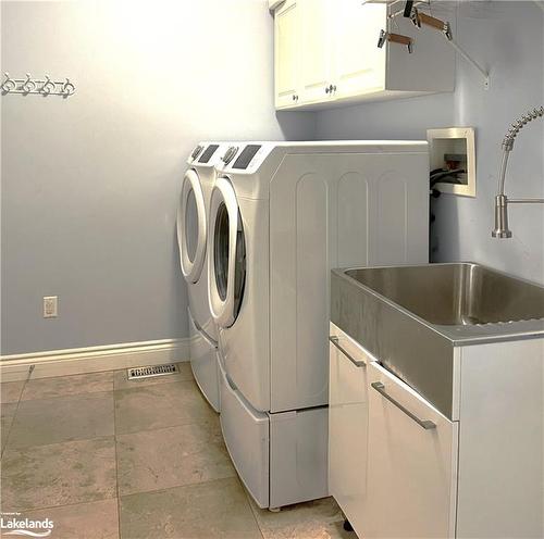 16 Wasaga Sands Drive, Wasaga Beach, ON - Indoor Photo Showing Laundry Room