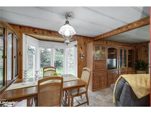 399 Otter Lake Road, Huntsville, ON - Indoor Photo Showing Dining Room