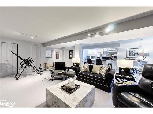 62 Green Briar Drive, Collingwood, ON - Indoor Photo Showing Living Room