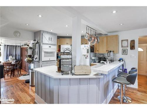 138 River Road, Bracebridge, ON - Indoor Photo Showing Kitchen