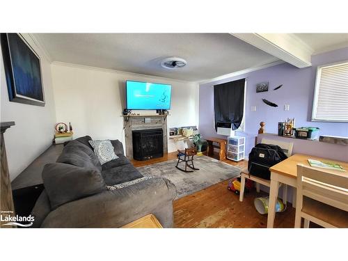 35 Lorne St Street S, Huntsville, ON - Indoor Photo Showing Living Room With Fireplace