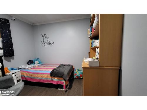 35 Lorne St Street S, Huntsville, ON - Indoor Photo Showing Bedroom