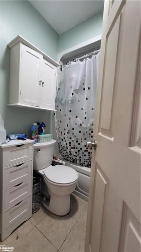 35 Lorne St Street S, Huntsville, ON - Indoor Photo Showing Bathroom