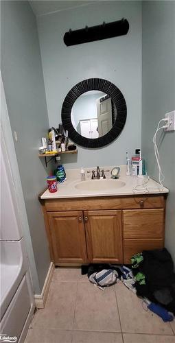 35 Lorne St Street S, Huntsville, ON - Indoor Photo Showing Bathroom