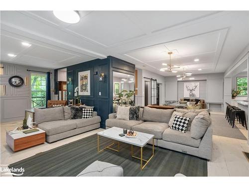 39 Deerfoot Trail, Huntsville, ON - Indoor Photo Showing Living Room