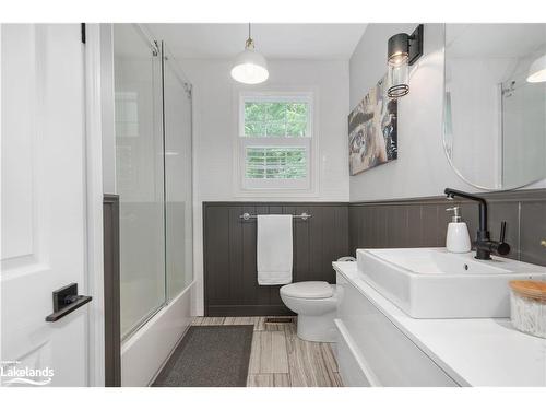 39 Deerfoot Trail, Huntsville, ON - Indoor Photo Showing Bathroom