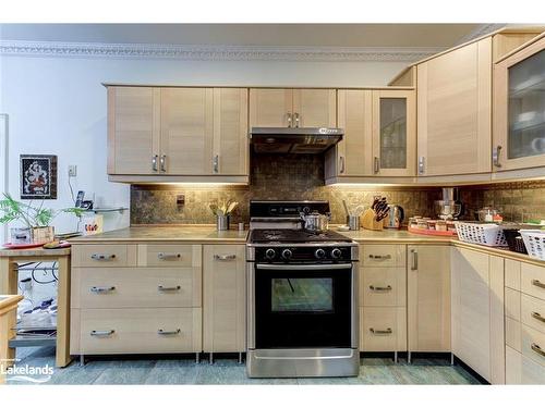 28 Bridlewood Crescent, Wasaga Beach, ON - Indoor Photo Showing Kitchen