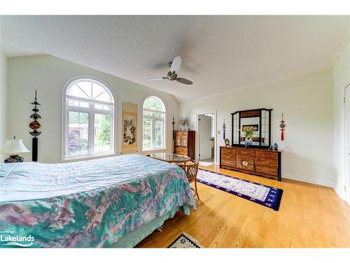 28 Bridlewood Crescent, Wasaga Beach, ON - Indoor Photo Showing Bedroom