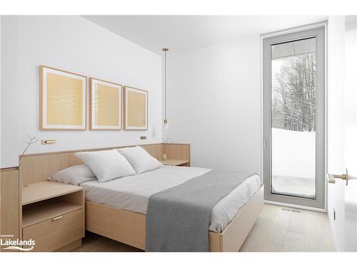 395910 11Th Line, Clarksburg, ON - Indoor Photo Showing Bedroom