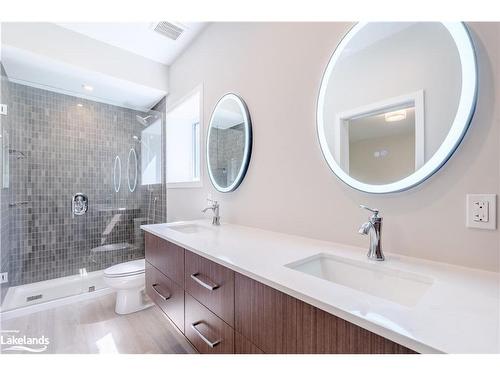 316 Seventh Street, Midland, ON - Indoor Photo Showing Bathroom