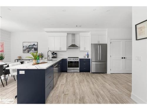 109-18 Campus Trail, Huntsville, ON - Indoor Photo Showing Kitchen With Stainless Steel Kitchen With Upgraded Kitchen