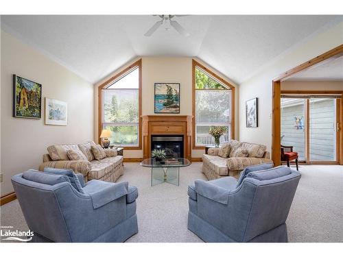 11 Wickens Lane, Thornbury, ON - Indoor Photo Showing Living Room With Fireplace