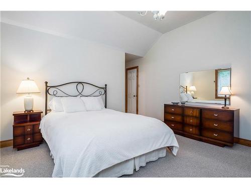 11 Wickens Lane, Thornbury, ON - Indoor Photo Showing Bedroom