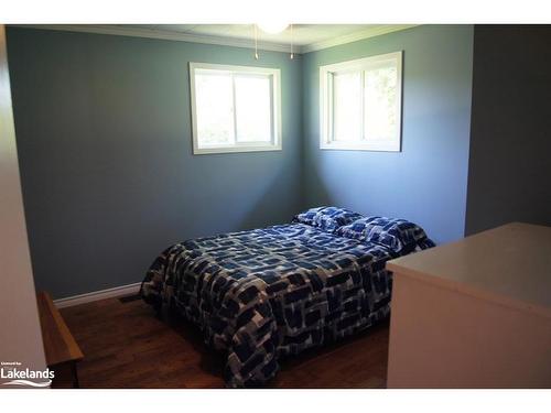 27 John Street, Burk'S Falls, ON - Indoor Photo Showing Bedroom