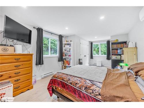 797176 East Back Line, Holland Centre, ON - Indoor Photo Showing Bedroom