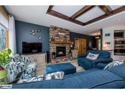 15 Rue De Parc, Tiny Twp, ON - Indoor Photo Showing Living Room With Fireplace