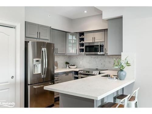 406-44 Ferndale Drive S, Barrie, ON - Indoor Photo Showing Kitchen With Stainless Steel Kitchen With Upgraded Kitchen