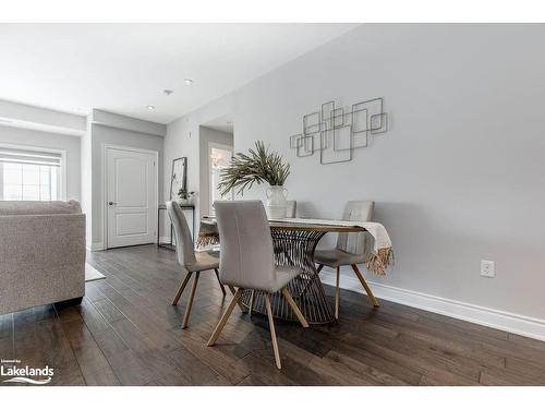 406-44 Ferndale Drive S, Barrie, ON - Indoor Photo Showing Dining Room