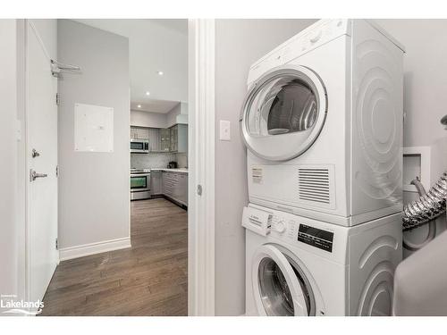 406-44 Ferndale Drive S, Barrie, ON - Indoor Photo Showing Laundry Room