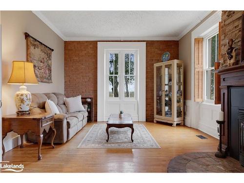 3940 County Road 88, Bradford, ON - Indoor Photo Showing Living Room With Fireplace