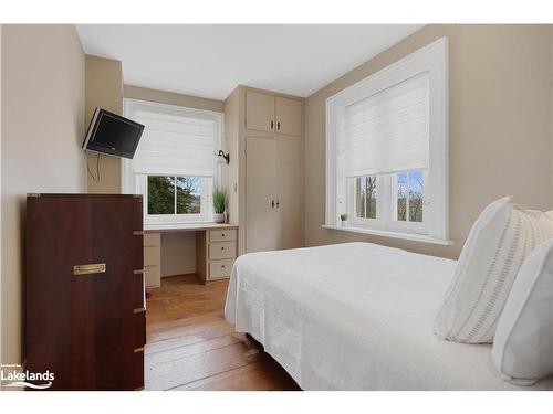 3940 County Road 88, Bradford, ON - Indoor Photo Showing Bedroom