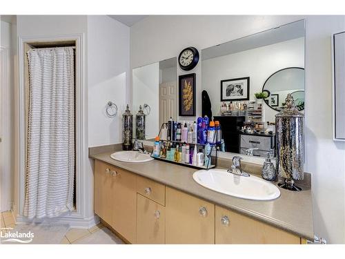 10 Mair Mills Drive, Collingwood, ON - Indoor Photo Showing Bathroom