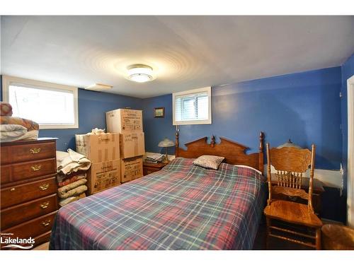 47 Woodland Drive, Wasaga Beach, ON - Indoor Photo Showing Bedroom