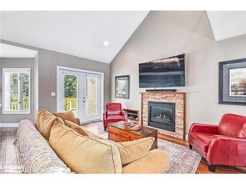 123 Grand Cypress Lane, The Blue Mountains, ON - Indoor Photo Showing Living Room With Fireplace