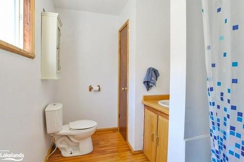 19 Henry Street, Huntsville, ON - Indoor Photo Showing Bathroom