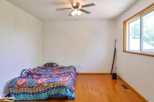 19 Henry Street, Huntsville, ON - Indoor Photo Showing Bedroom