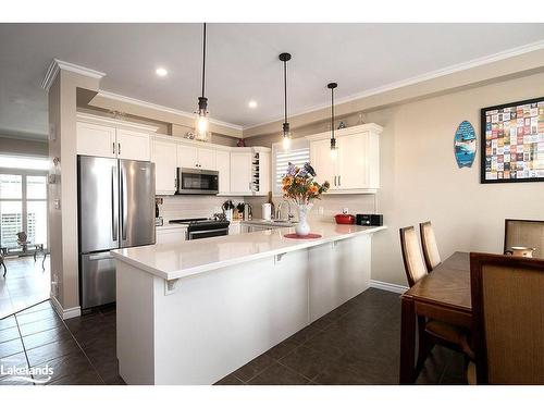 1-24 Albery Court, Meaford, ON - Indoor Photo Showing Kitchen With Stainless Steel Kitchen With Upgraded Kitchen