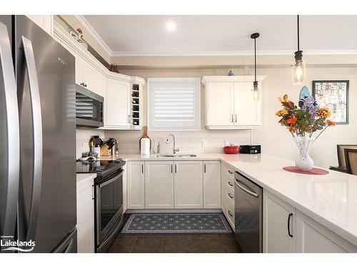 1-24 Albery Court, Meaford, ON - Indoor Photo Showing Kitchen With Upgraded Kitchen