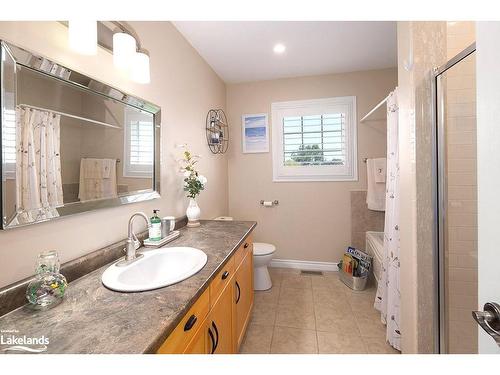 1-24 Albery Court, Meaford, ON - Indoor Photo Showing Bathroom