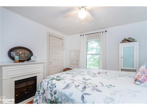 19 Fox Street, Penetanguishene, ON - Indoor Photo Showing Bedroom