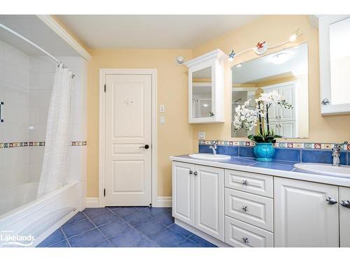 1650 Golf Link Road, Midland, ON - Indoor Photo Showing Bathroom