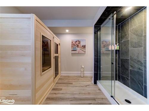 833 Eastdale Drive, Wasaga Beach, ON - Indoor Photo Showing Bathroom