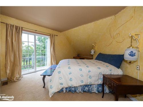 304399 South Line, Priceville, ON - Indoor Photo Showing Bedroom