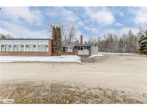 3267 Mosley Street, Wasaga Beach, ON 