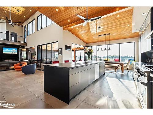 47B George Hunt Memorial Drive, Parry Sound, ON - Indoor Photo Showing Kitchen