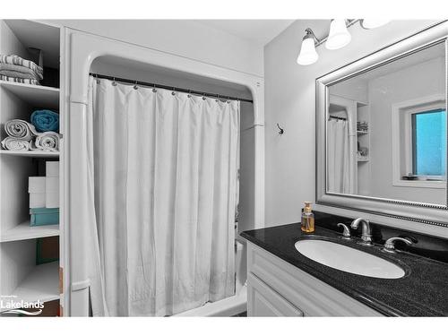 32 Pine Ridge Trail, Oro-Medonte, ON - Indoor Photo Showing Bathroom