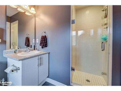 44 Lett Avenue, Collingwood, ON - Indoor Photo Showing Bathroom