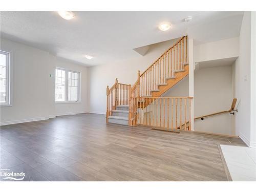 89 Surf Drive, Wasaga Beach, ON - Indoor Photo Showing Other Room