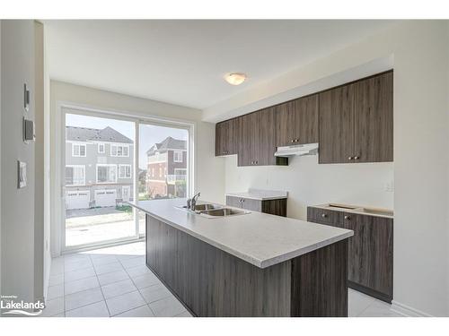 89 Surf Drive, Wasaga Beach, ON - Indoor Photo Showing Kitchen With Double Sink