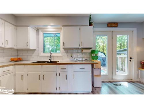 3 Oak Street, Bancroft, ON - Indoor Photo Showing Kitchen With Double Sink